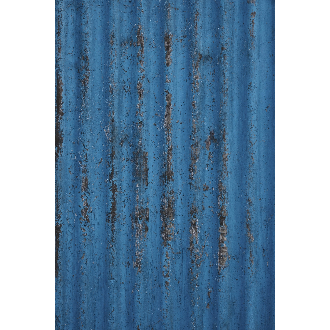 Fondo azul envejecido con líneas verticales y textura industrial desgastada