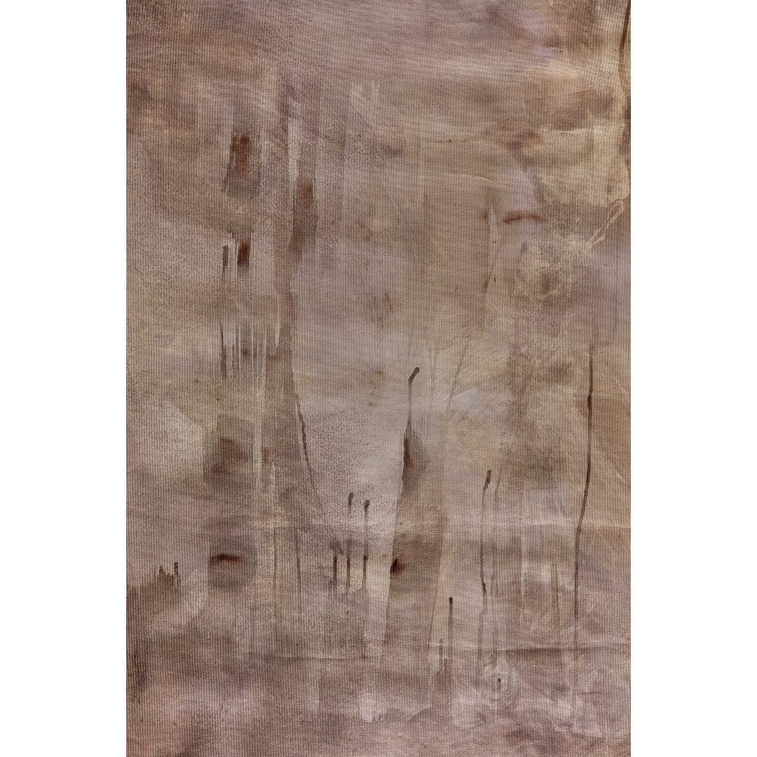 Fondo marrón grisáceo texturizado con veladuras verticales y acabado mate suave