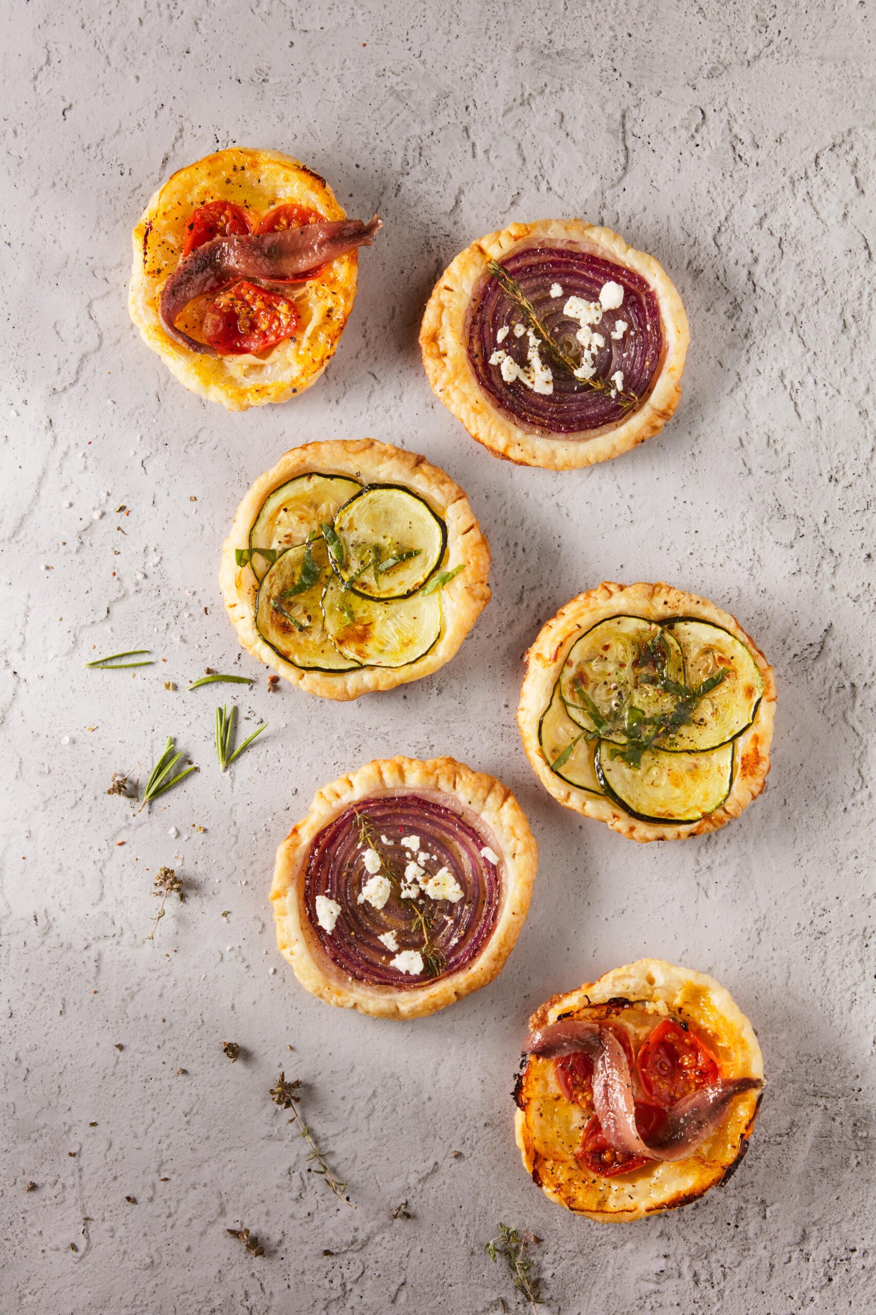 mini hojaldres con verduras finas